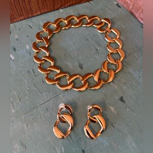 Vintage 1980’s chunky gold tone chain necklace and earrings set bold large